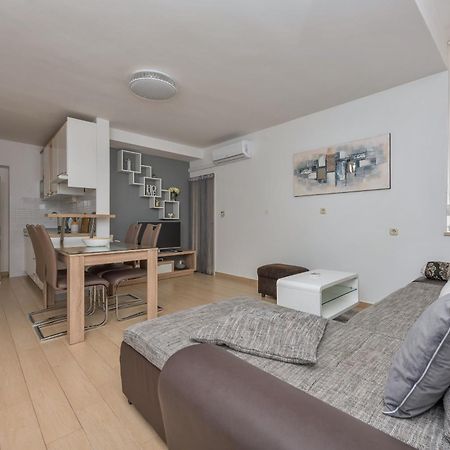 Apartmani Mona Makarska Exterior foto